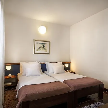 Trim Hotel 3*